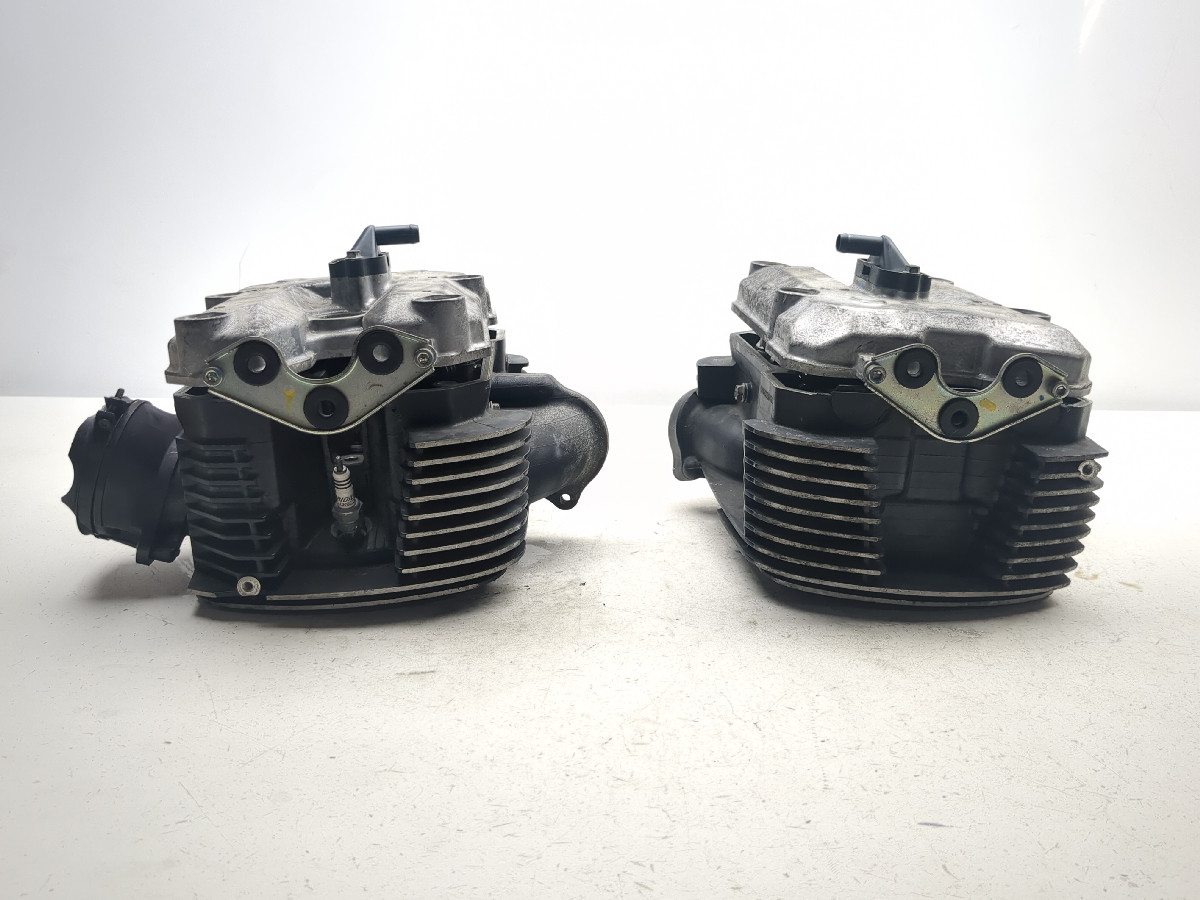 06-24 Suzuki VZR1800 M109R Boulevard Motor Engine Cylinder Heads