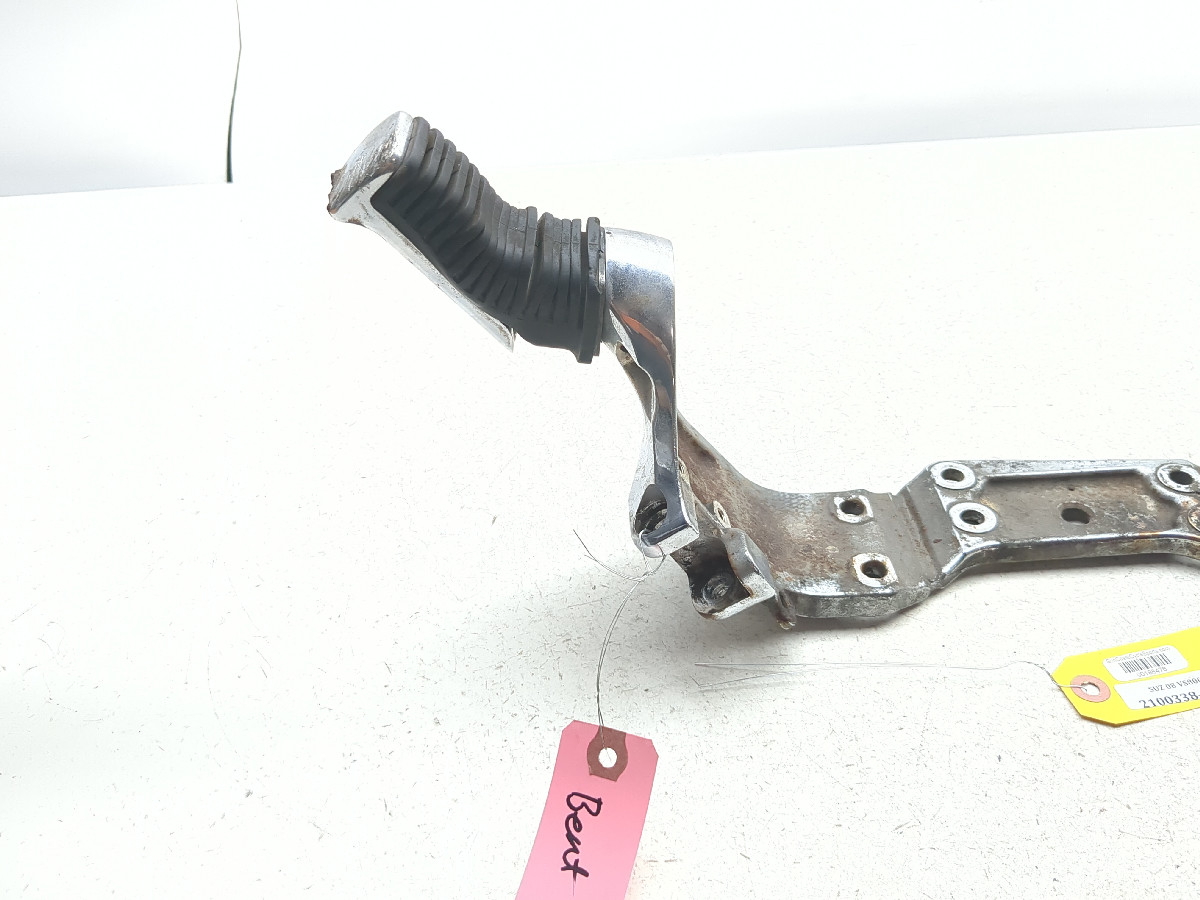 05-09 Suzuki S50 Boulevard VS800 Front Driver Foot Pegs Set - Sun