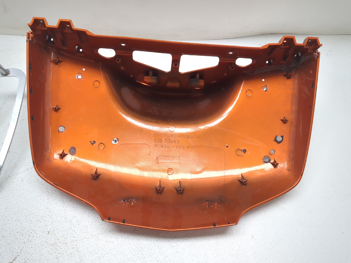01-05 Honda Goldwing 1800 GL1800 Upper Trunk Panel W/ Bracket