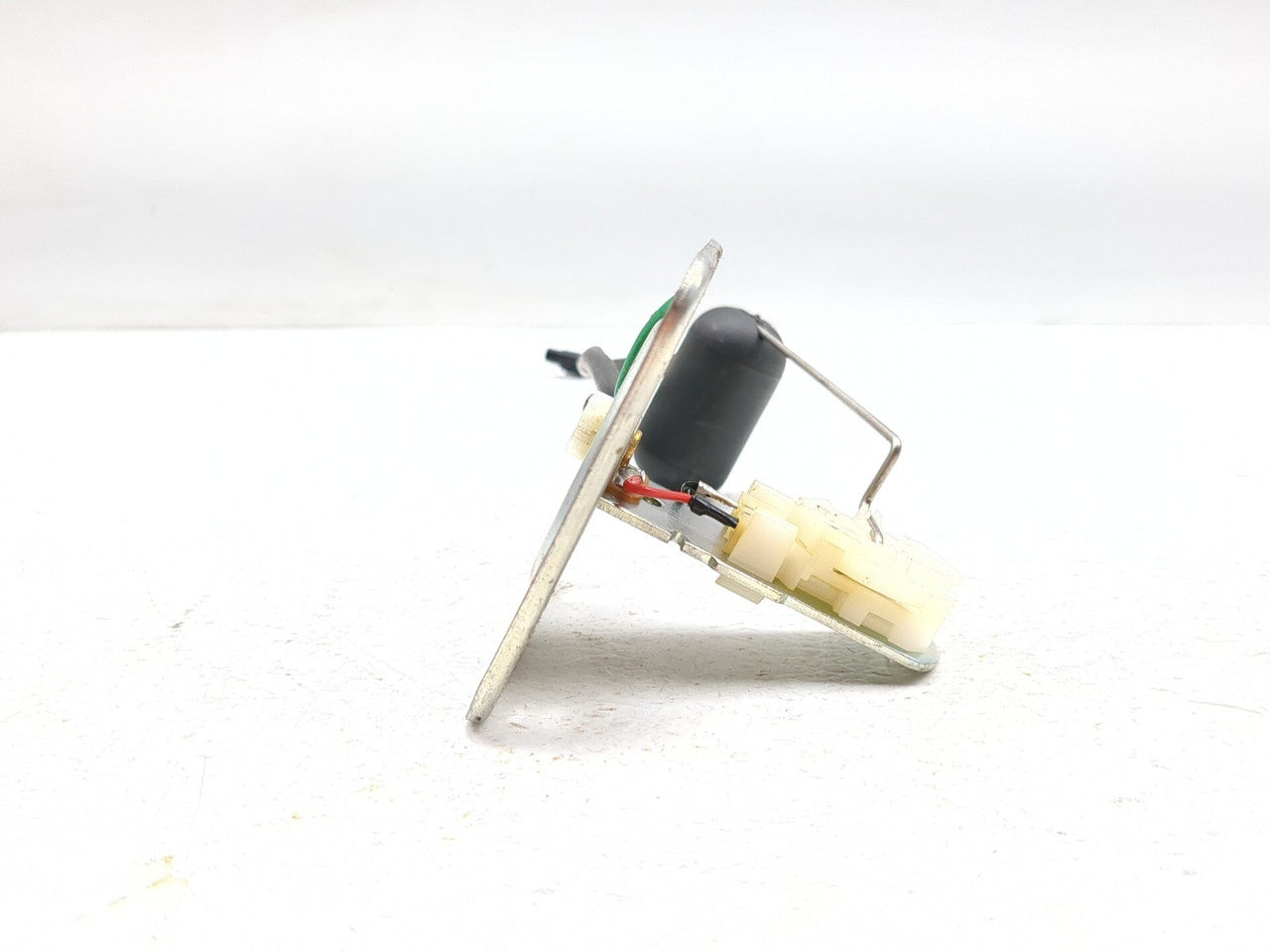 ロー 22 23 CFMOTO 650 Adventura Fuel Level Sensor Sending Unit A000