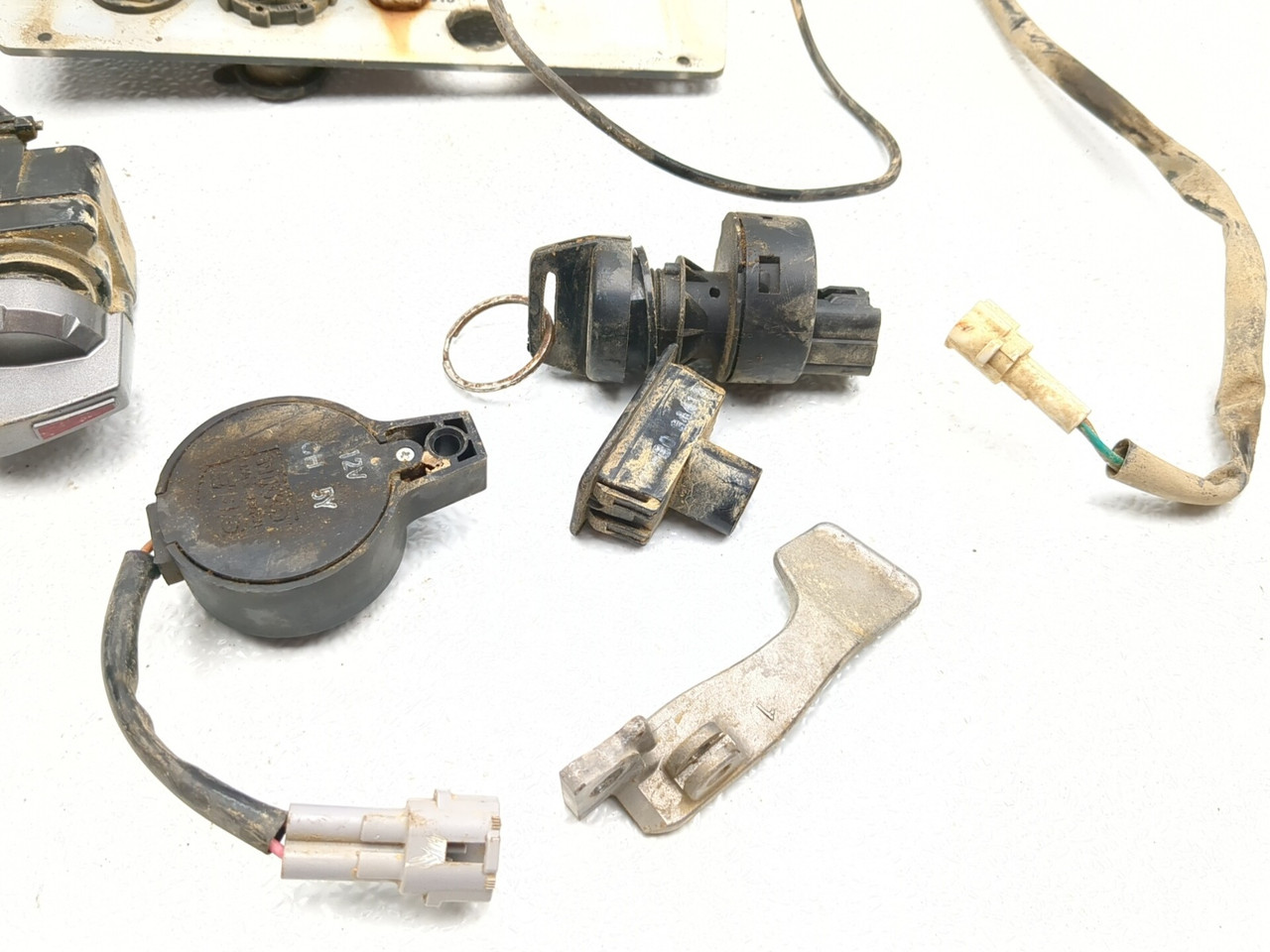 16-25 Yamaha YXZ 1000 YXZ1000R Lockset Ignition Switch And Key