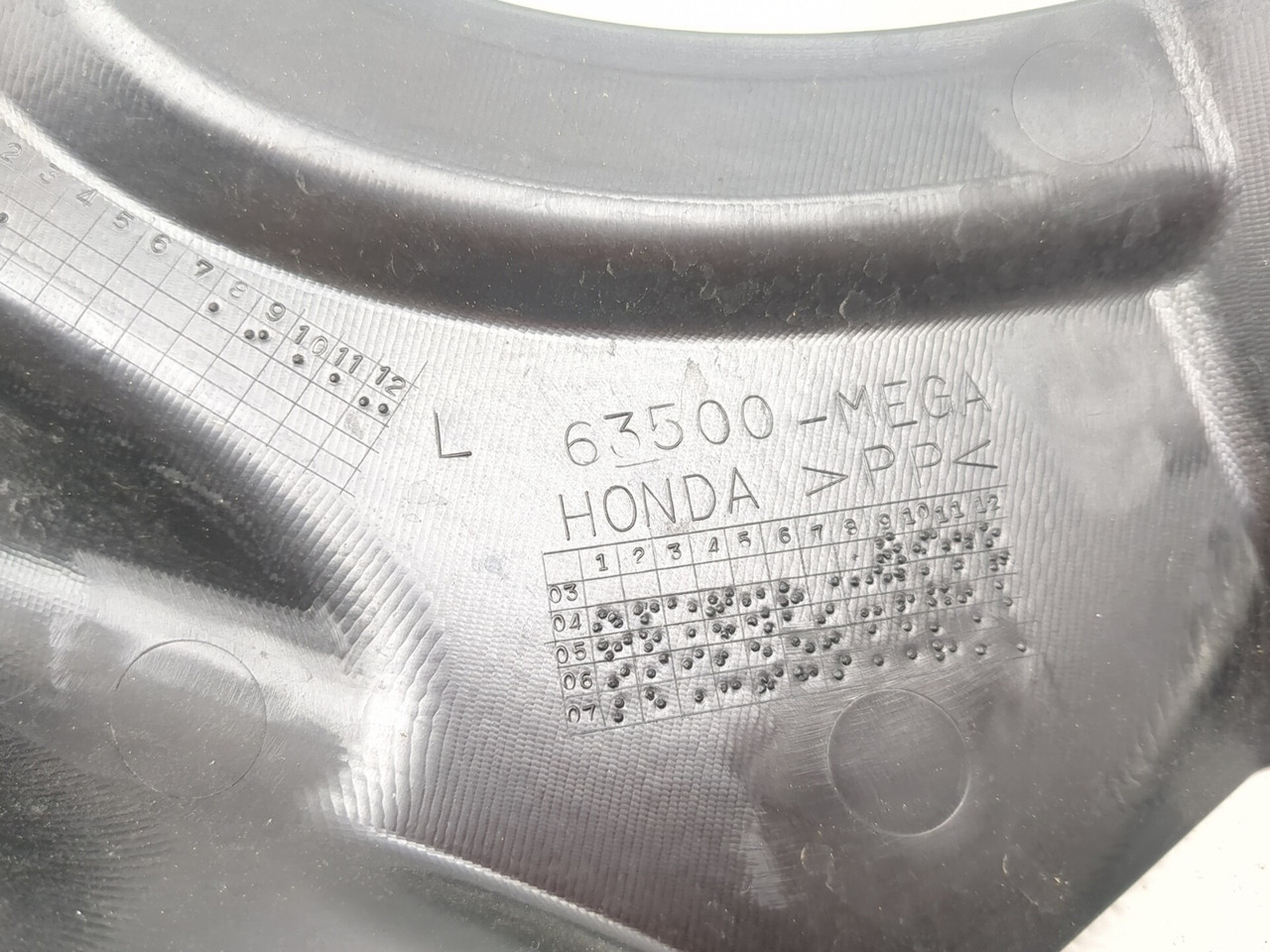 01-09 Honda VT75DC Shadow Spirit Front Left & Right Frame Neck