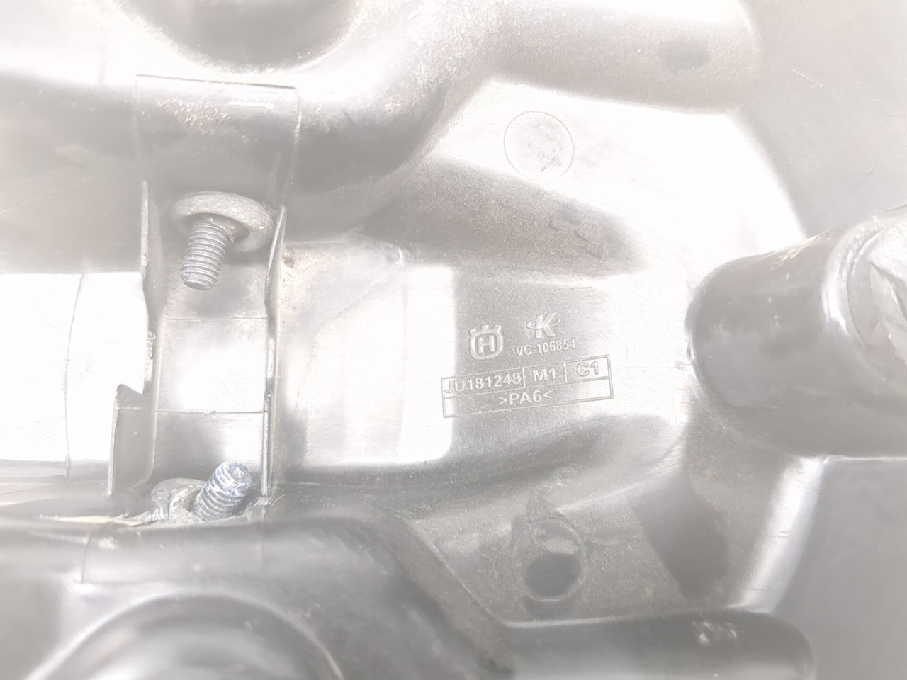 18-23 Husqvarna Svartpilen 401 Front Gauge Cluster Surround