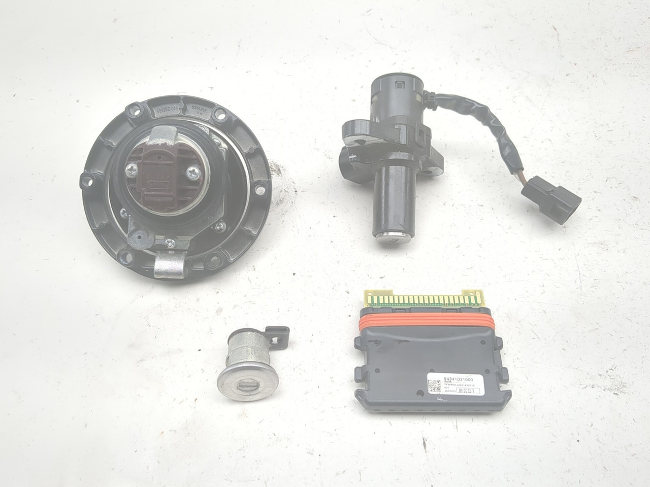 18-23 Husqvarna Svartpilen 401 Lock Set Ignition Switch Cap And