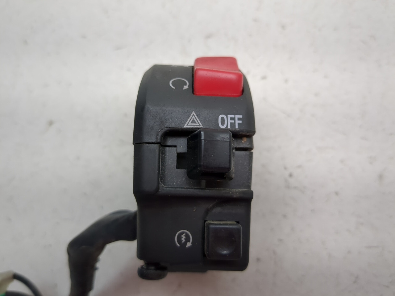 22-25 Yamaha YZF-R7 YZF R7 Front Right Handlebar Switch Button