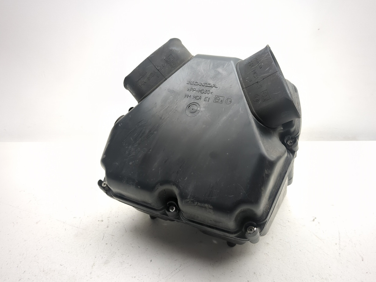 12-17 Honda GL1800 Goldwing 1800 Front Air Cleaner Housing 17231