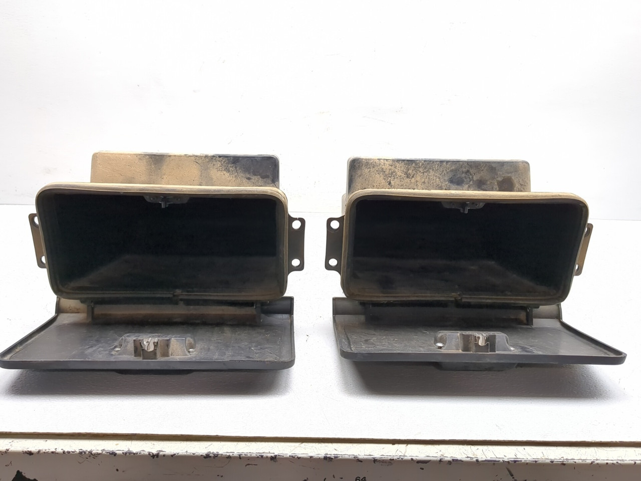 09-24 Kawasaki Mule 4010 KAF620 4x4 Front Left & Right Glove Box