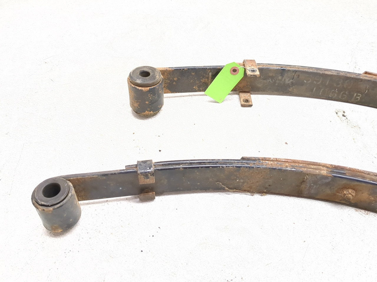 09-24 Kawasaki Mule 4010 KAF620 4x4 Rear Left & Right Leaf Spring