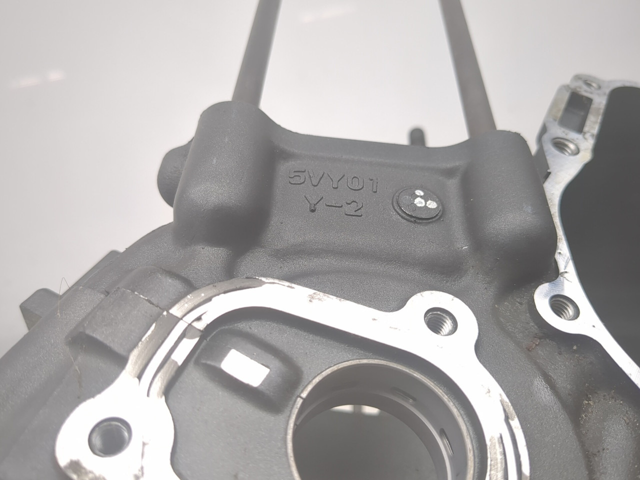 11-13 Yamaha FZ8 Crankcase Motor Block Lower Engine 4C8-15100-19