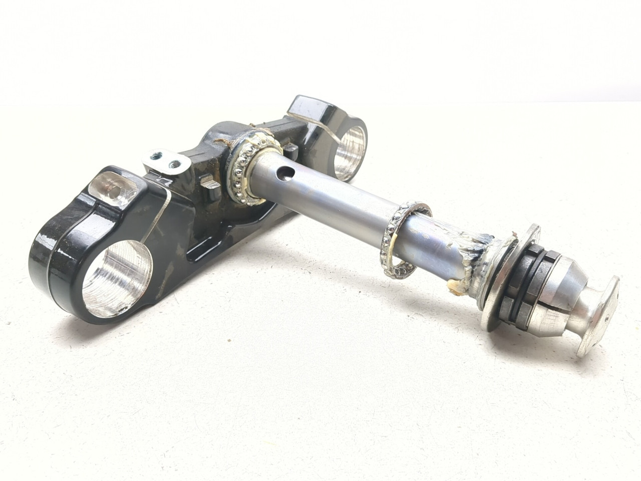 21-24 BMW R18 Classic Front Lower Triple Tree Yoke Stem Clamp