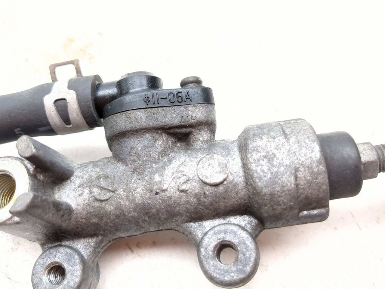 99-02 Suzuki SV650 S Rear Brake Master Cylinder 69600-33C00 - Sun