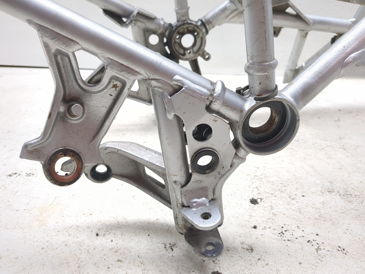 04-08 BMW R1200GS Main Frame Chassis W/ Subframe STRAIGHT CLN