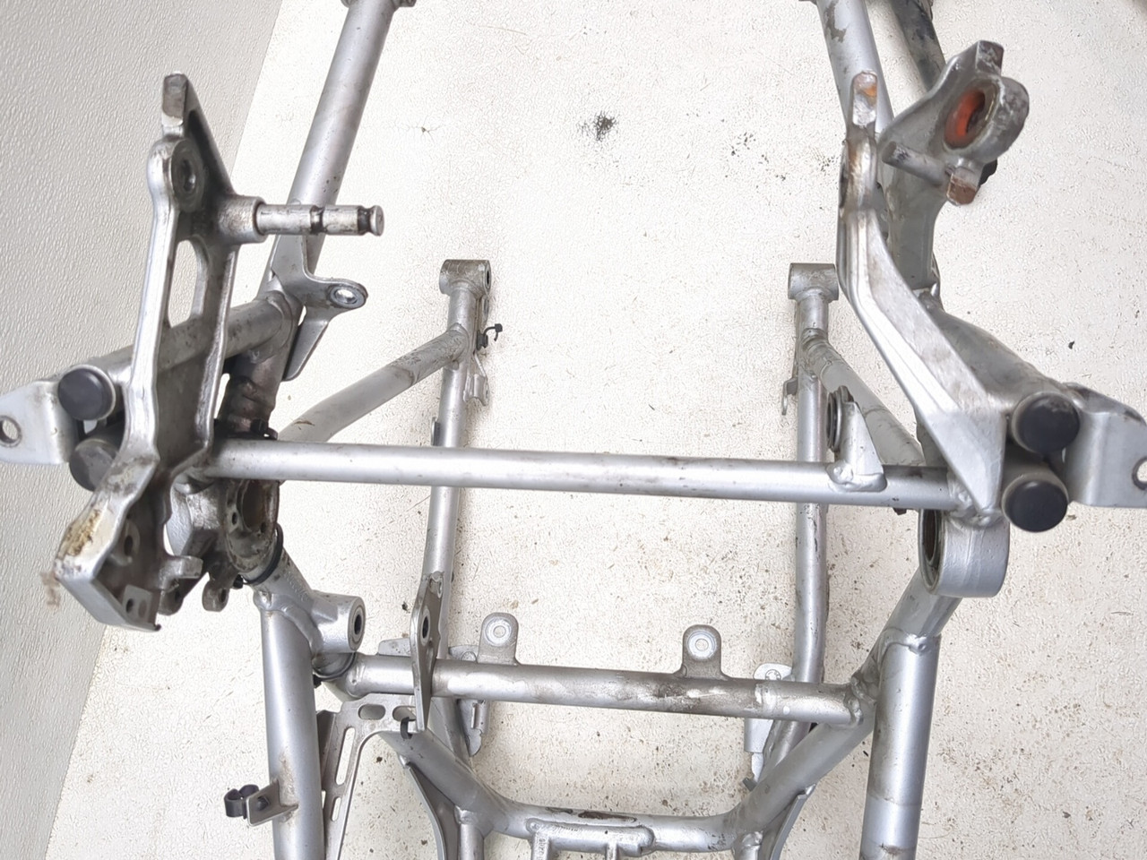 04-08 BMW R1200GS Main Frame Chassis W/ Subframe STRAIGHT CLN