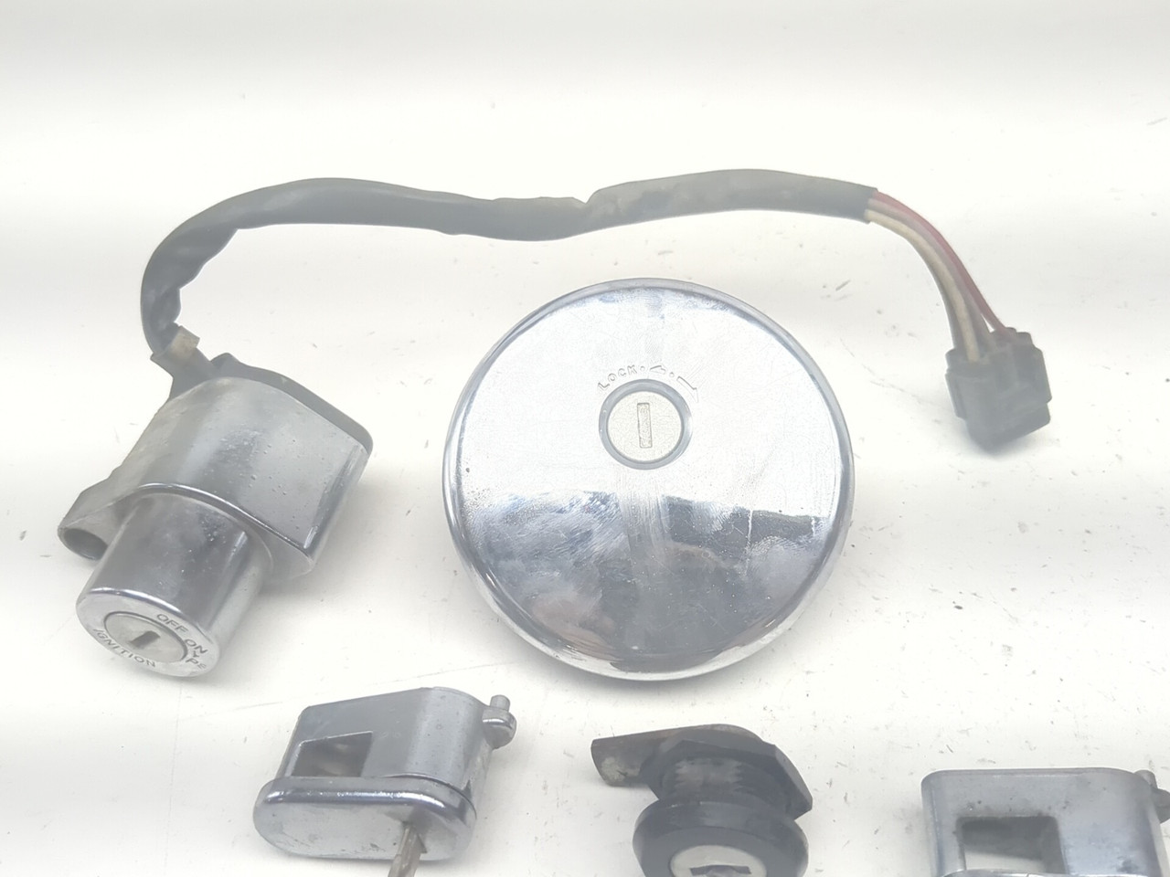 98-04 Kawasaki VN1500 Vulcan Nomad Ignition Fuel Cap Helmet & Bag