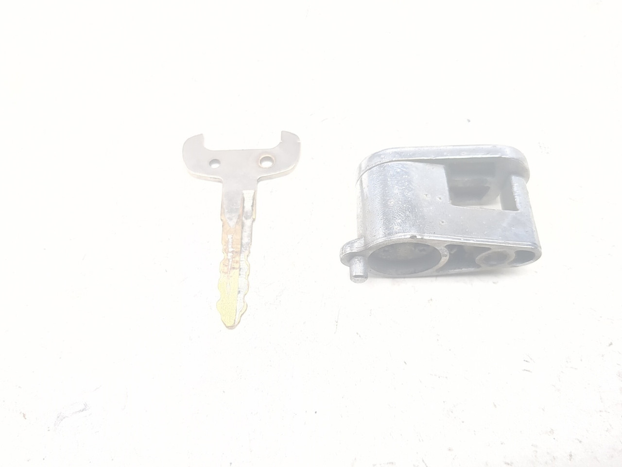 98-04 Kawasaki VN1500 Vulcan Nomad Ignition Fuel Cap Helmet & Bag