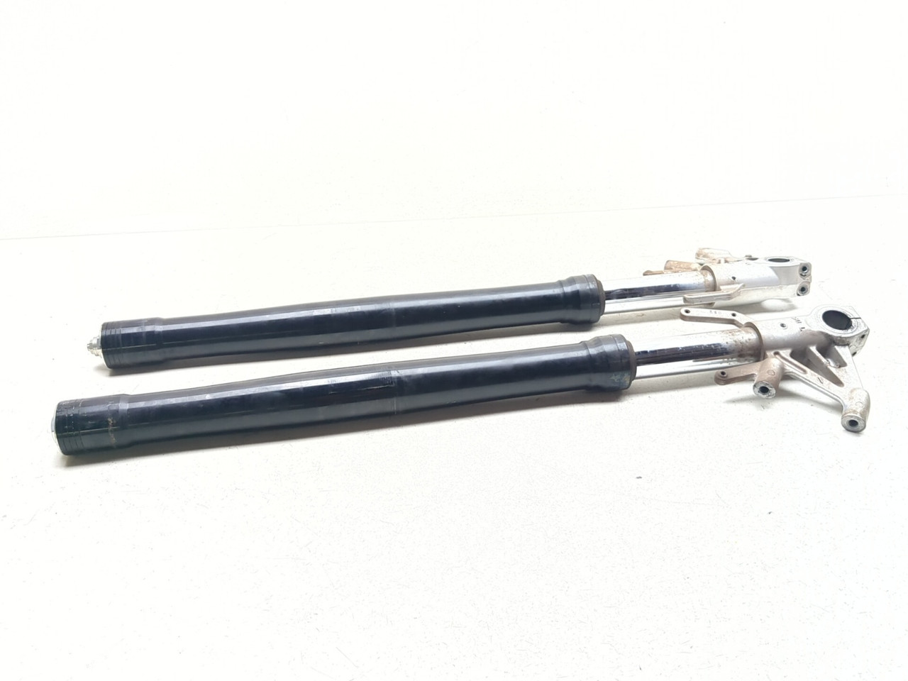 17-20 Aprilia Shiver 900 Navi Left & Right Front Fork Tubes