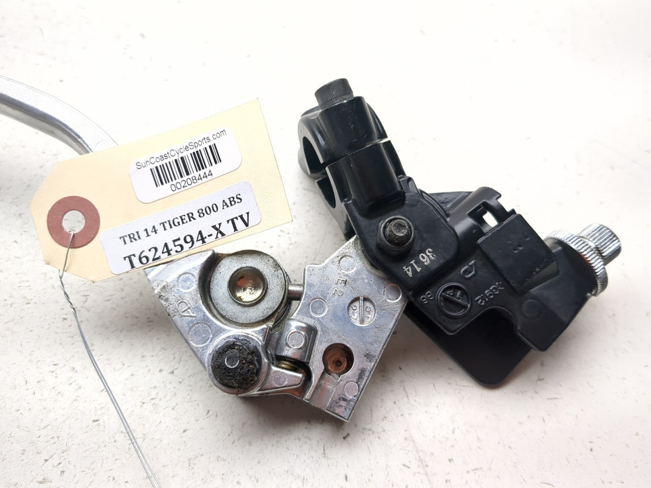11-14 Triumph Tiger 800 Left Clutch Lever Perch Assembly T2046583