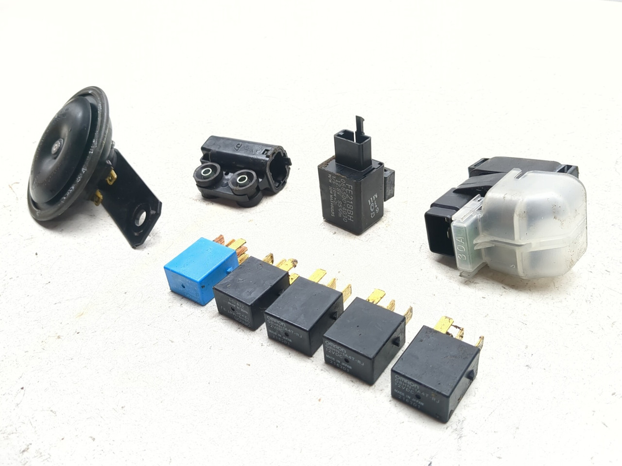 mt 11-14 Triumph Tiger 800 Relays Horn and Sensors Set Electrical