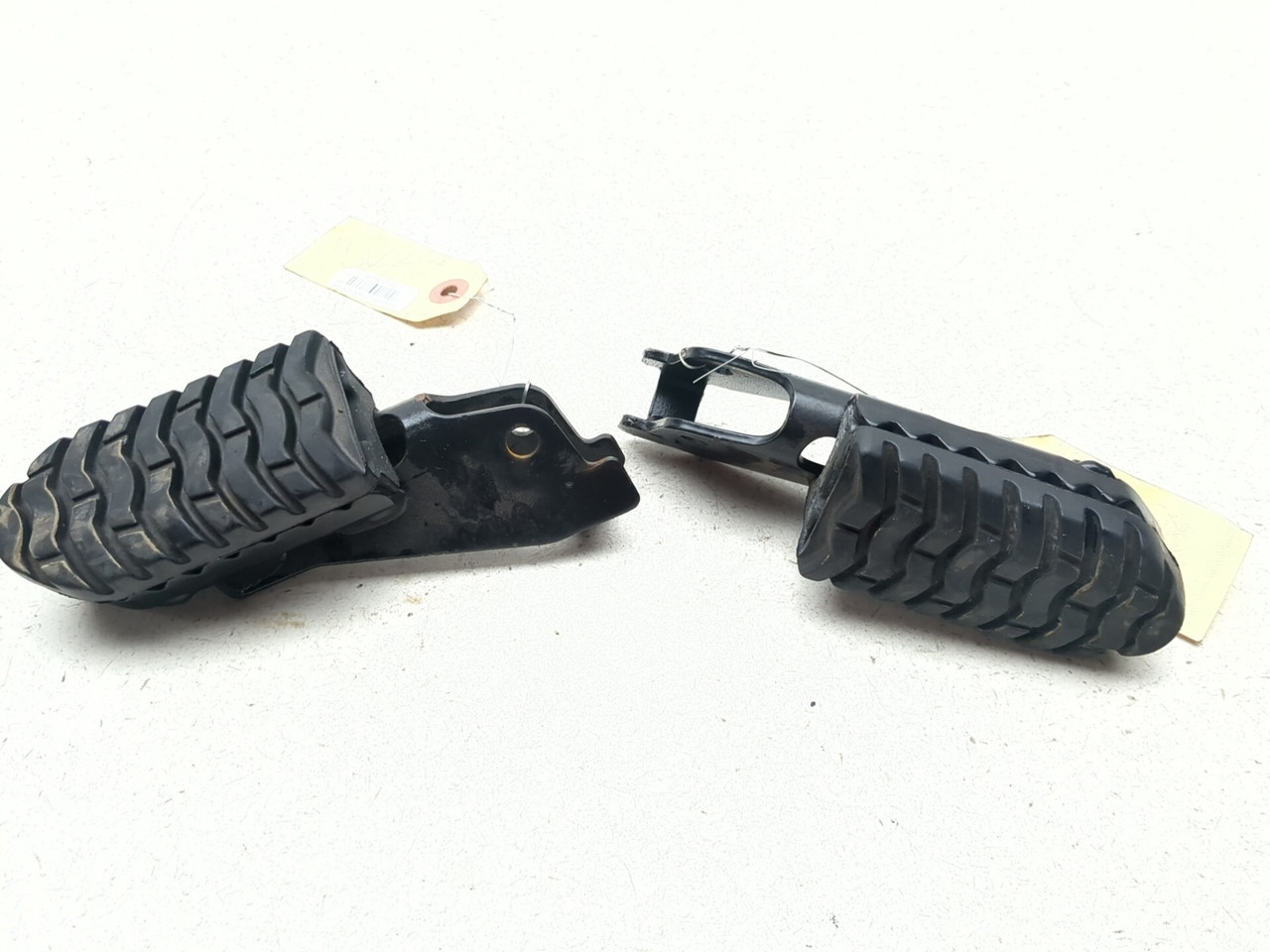 11-14 Triumph Tiger 800 Left & Right Front Footpegs Step Mount