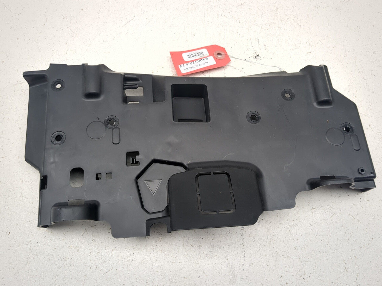 18-24 Honda GL1800 Goldwing 1800 Rear Right Saddlebag Catch Cover