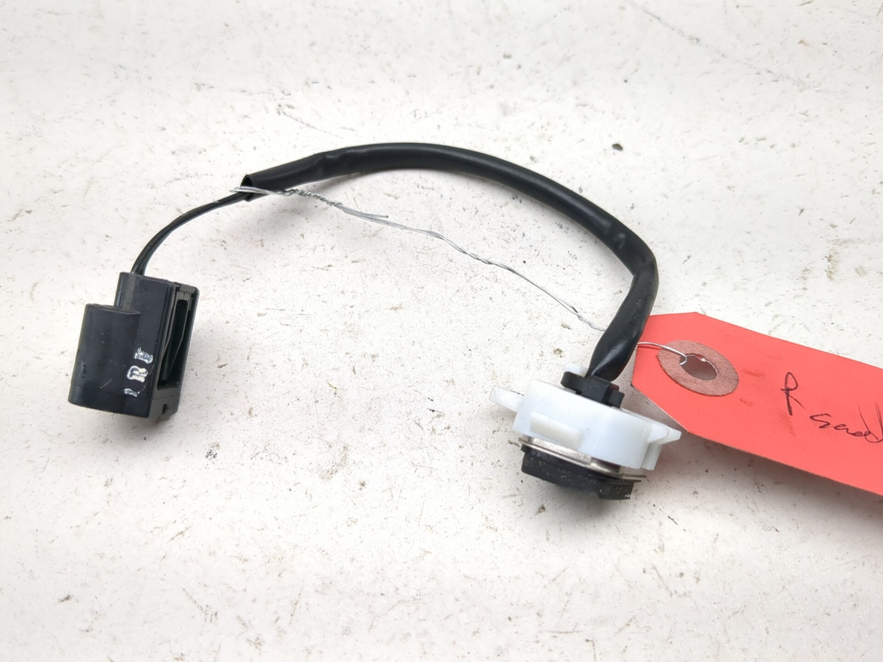 売却済み 18-24 Honda GL1800 Goldwing 1800 Rear Right Saddlebag Opener