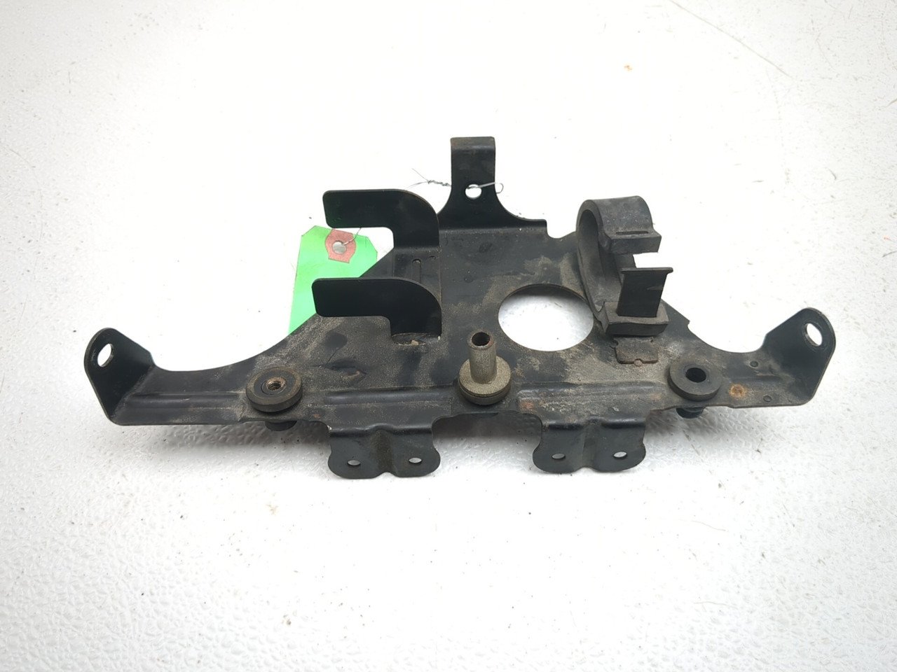98 99 Kawasaki Ninja ZX6R ZX600G Ignition Coil Bracket 11049-1811