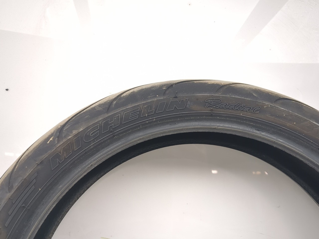 Front Tire MICHELIN Pilot Radial 120/70-17 DOT 4224 - Sun Coast