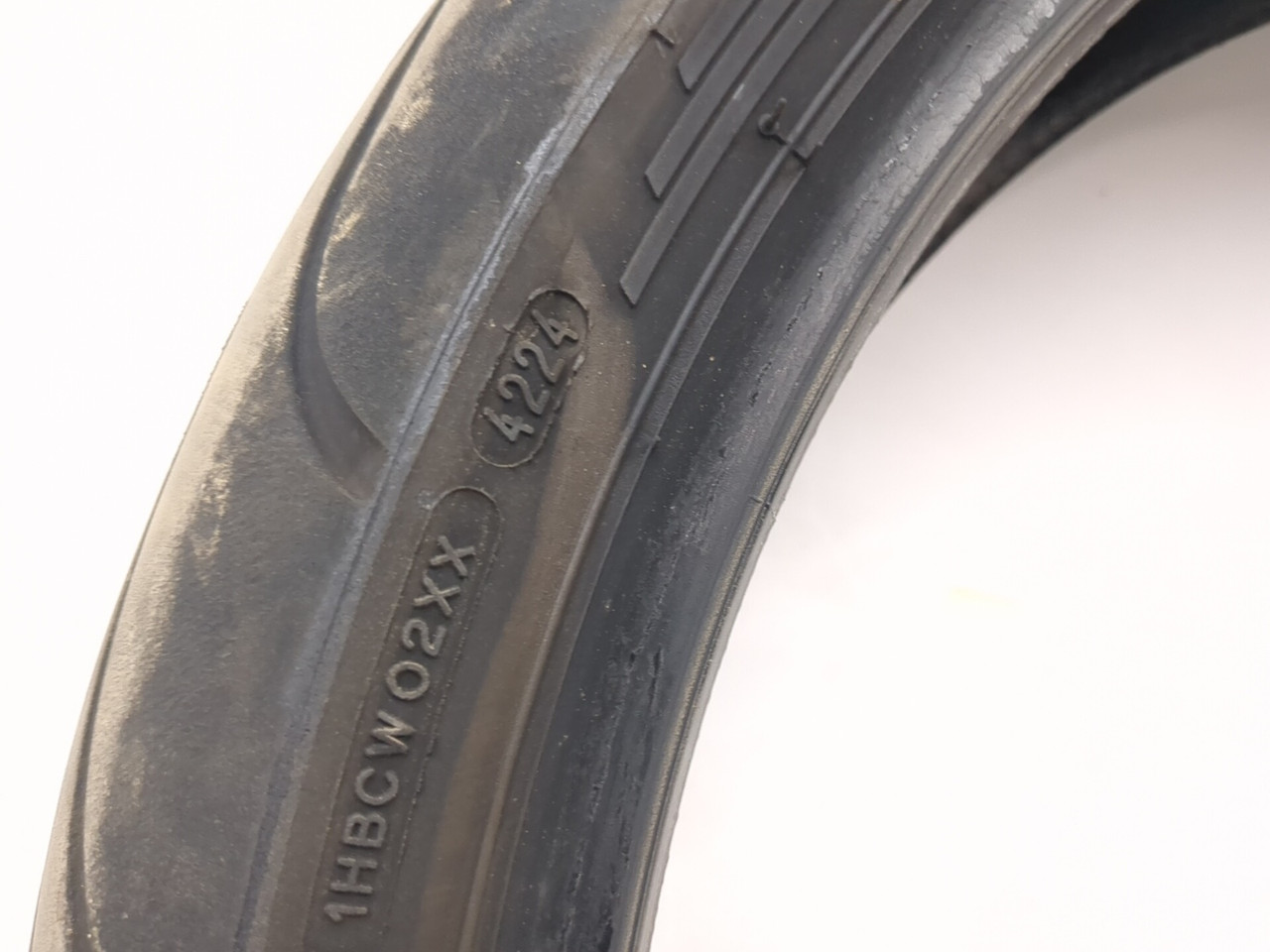 Front Tire MICHELIN Pilot Radial 120/70-17 DOT 4224 - Sun Coast