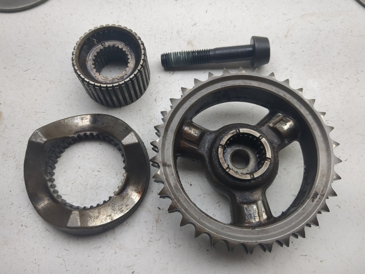 18-20 Harley Street Bob FXBB Compensator Sprocket Gear Assembly