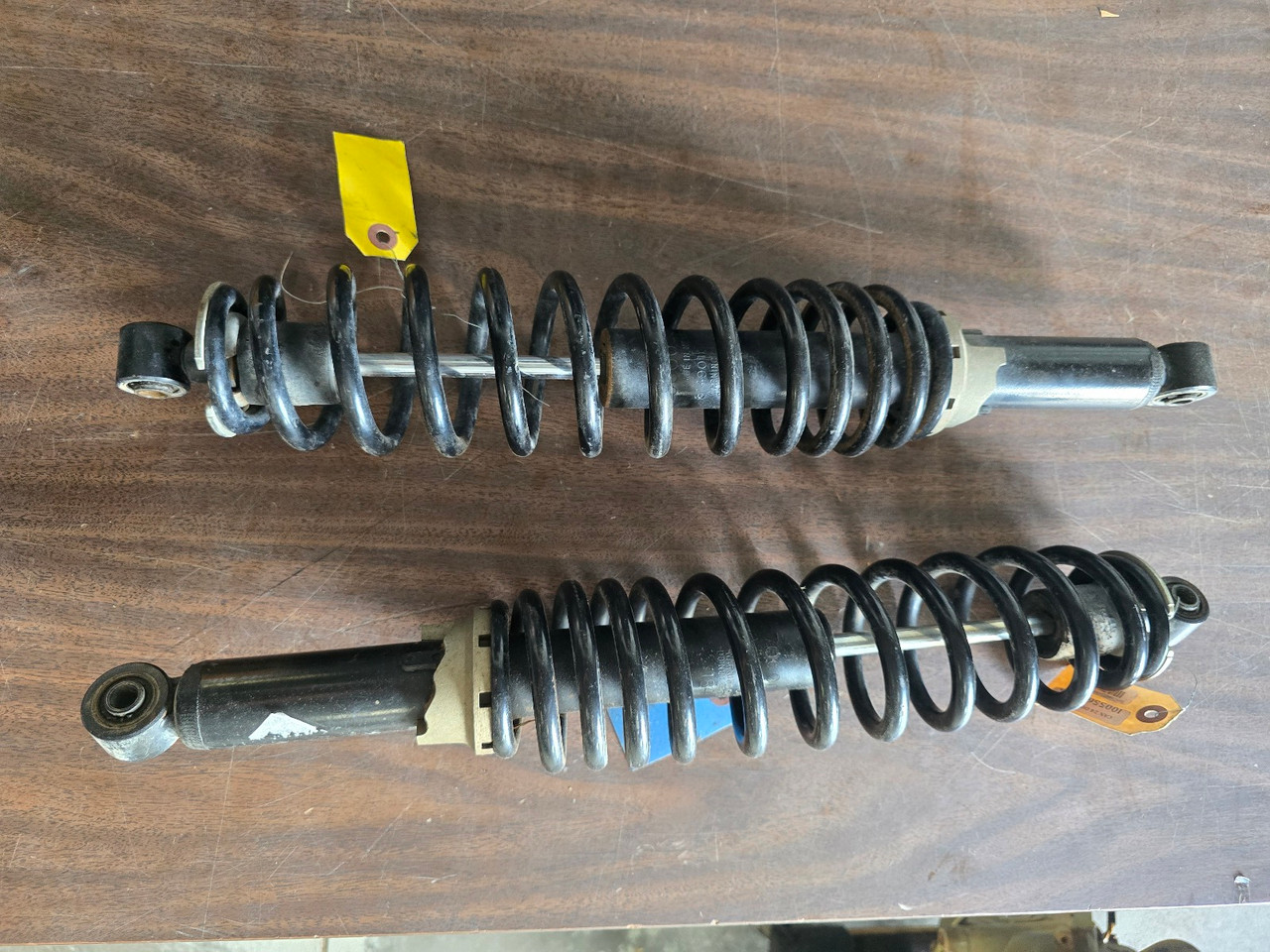 23-26 Can Am Outlander Pro HD5 Front Left & Right Shock Absorbers