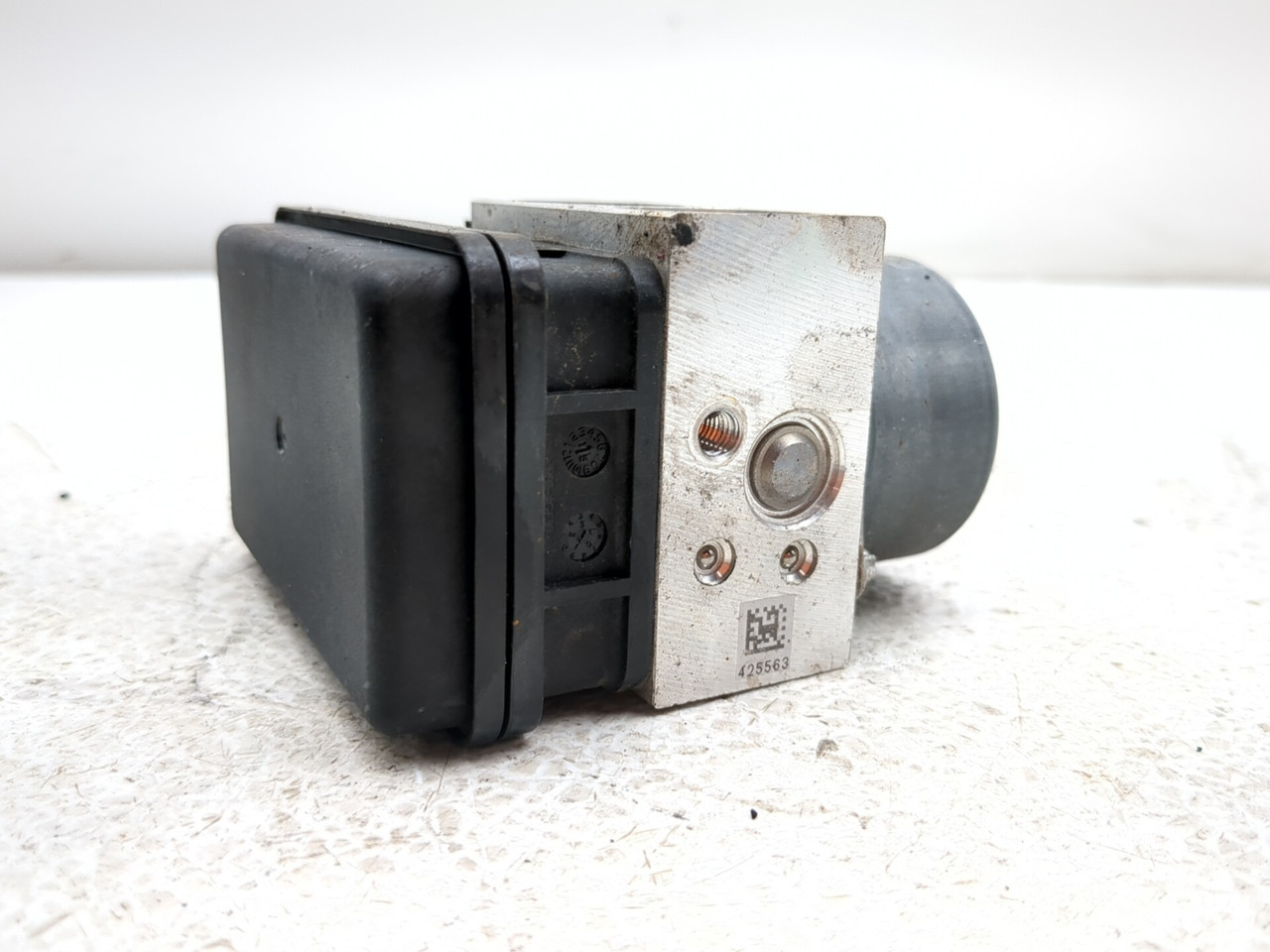 15-18 Kawasaki KLZ 1000 Versys LT ABS Pump 16082-0737 - Sun Coast