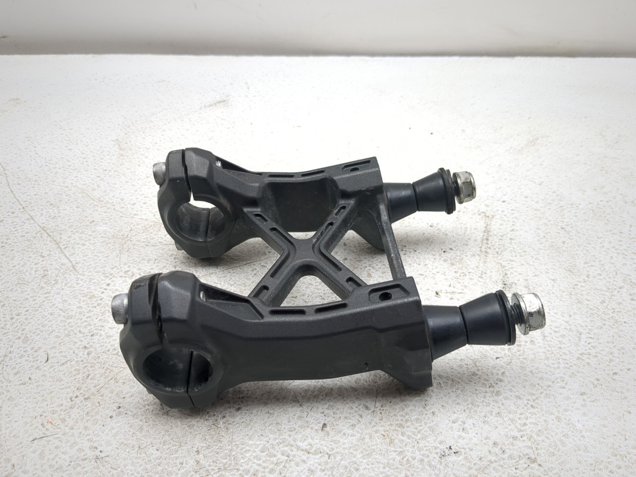 15-18 Kawasaki KLZ 1000 Versys LT Front Handlebar Holder 46012