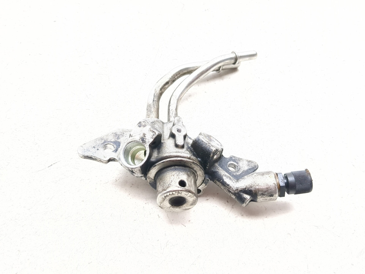 02-06 Harley Davidson VROD VRSCA Fuel Rail 27662-01 - Sun Coast
