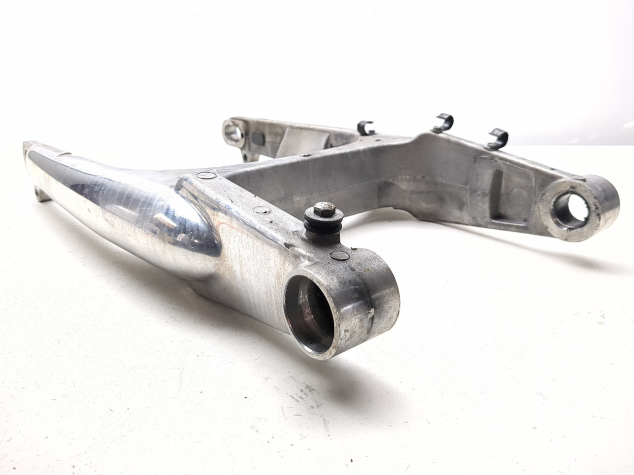 06-08 Harley Night Rod VRSCD Rear Swingarm 48372-05A - Sun Coast