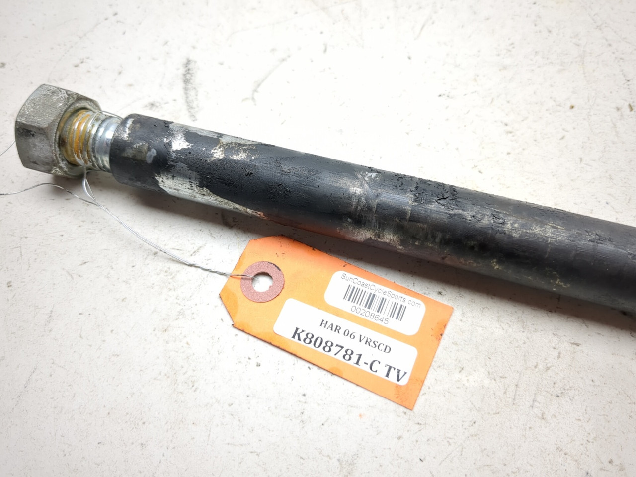 ノート 06-08 Harley Night Rod VRSCD Front Wheel Axle Rim Bolt Shaft