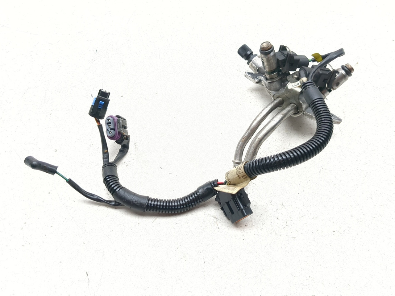 06-08 Harley Night Rod VRSCD Fuel Rail Injectors & Harness Fuel