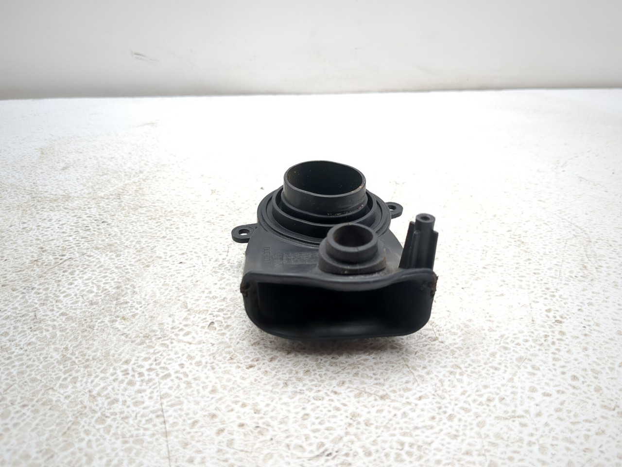 08-16 Honda CB1000R Right Air Intake Duct 17236-MFG-D000 TRSH