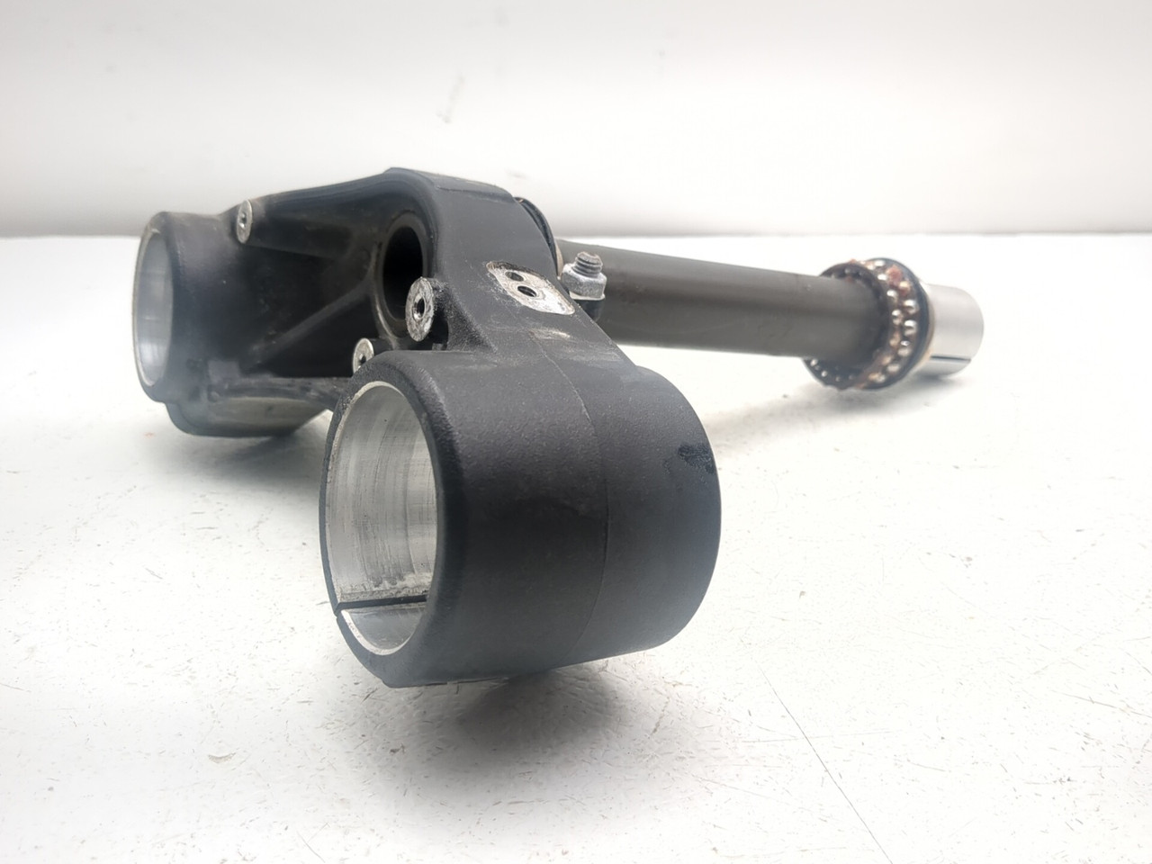 17-20 Ducati Supersport 939 Front Lower Triple Tree Yoke Stem