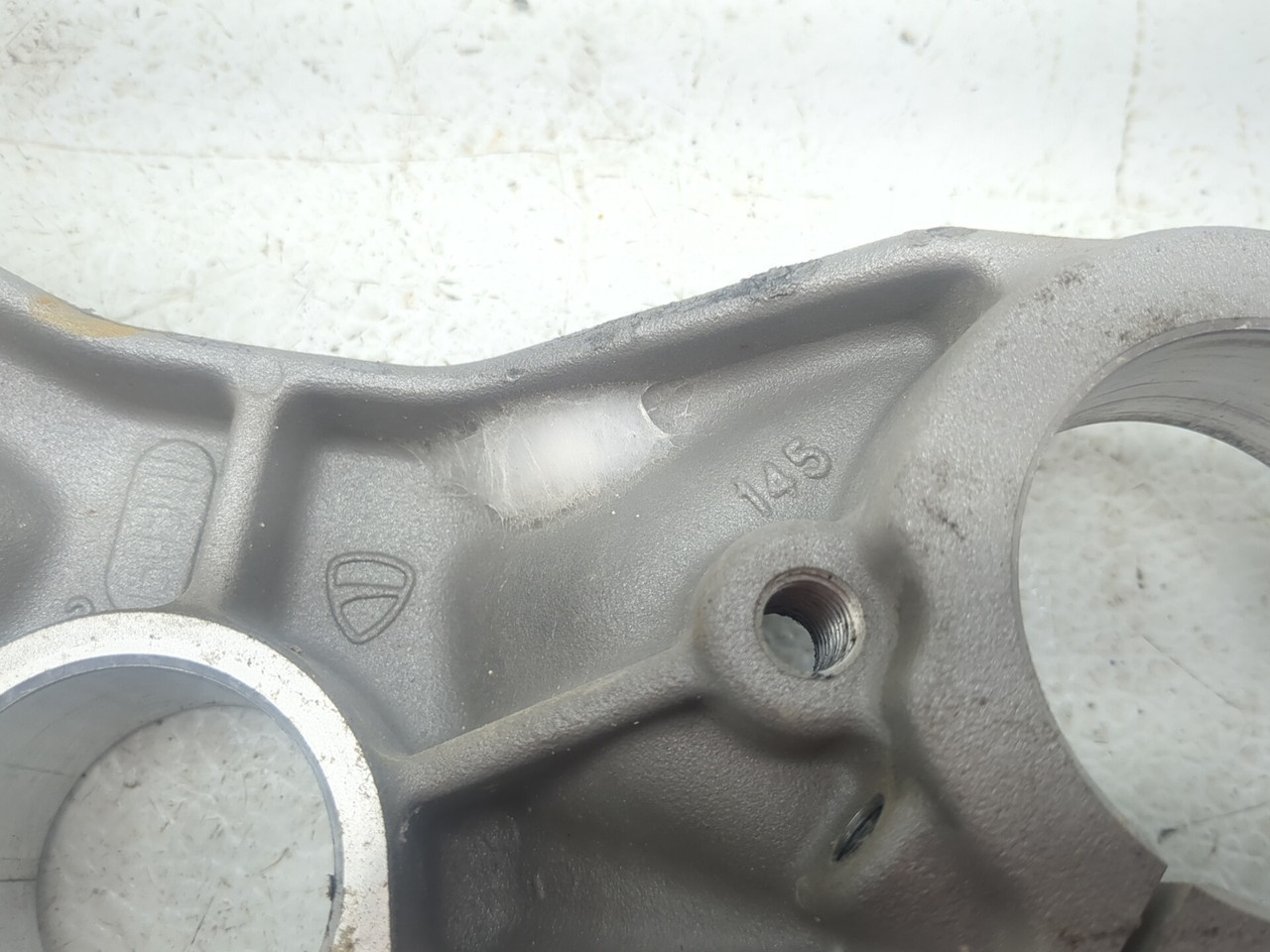 17-20 Ducati Supersport 939 Front Upper Triple Tree Top Yoke Stem