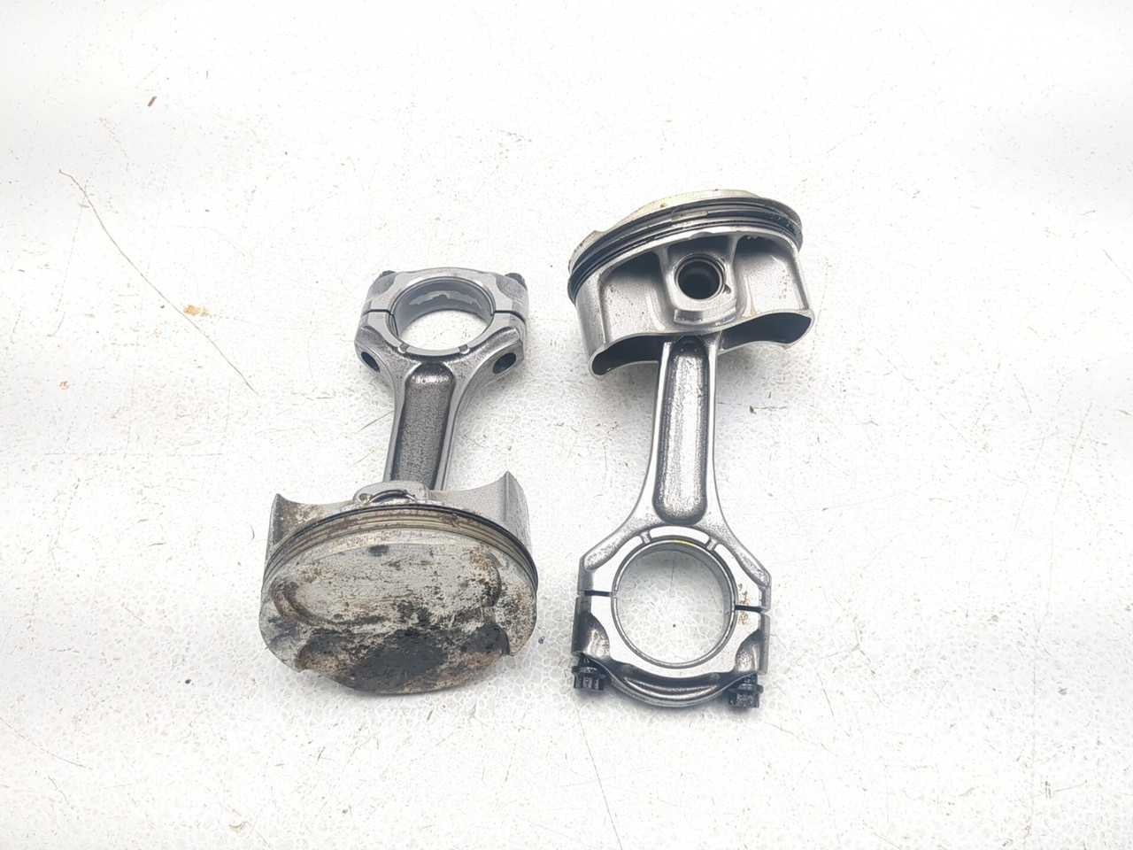 17-20 Ducati Supersport 939 Set of 2 Piston & Connecting Rod Set