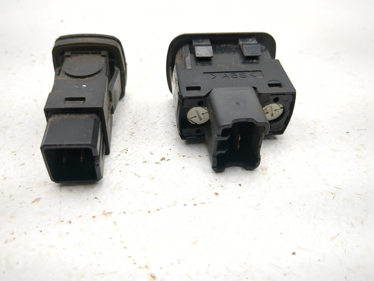 09-14 Kubota RTV1100 Front Switches & Horn Ignition Switch & Horn