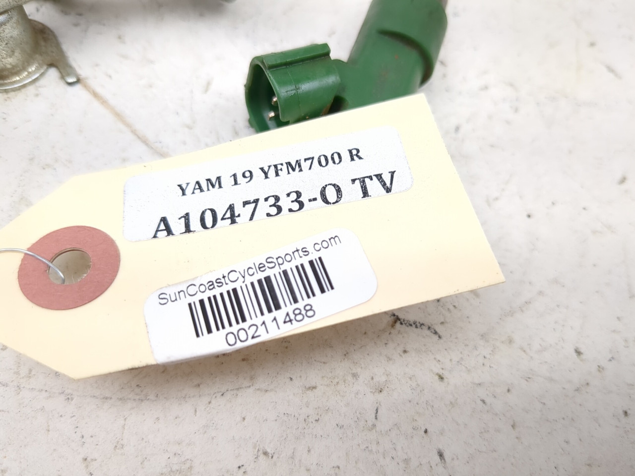 13-25 Yamaha Raptor YFM700R Fuel Rail & Fuel Injector 1S3-13160-00