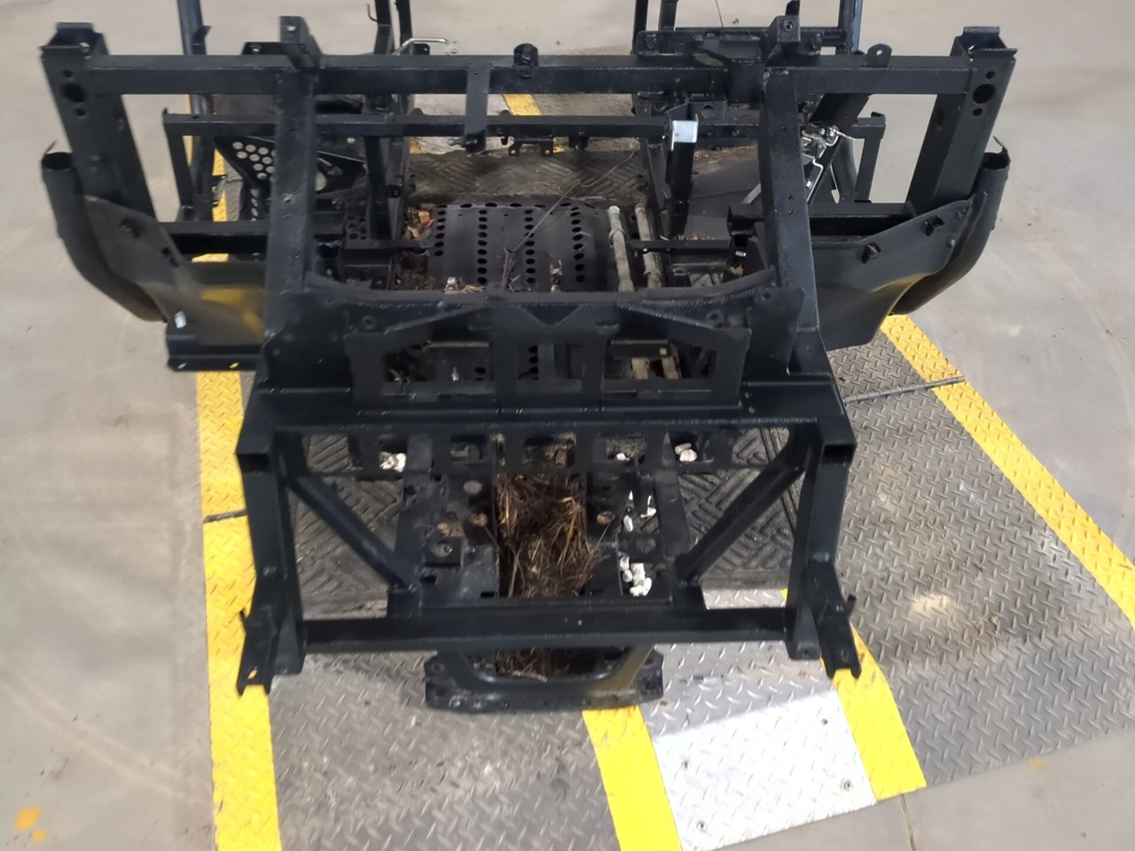 14-22 Kubota RTV X900 Main Frame Chassis K7591-97210 CLN - Sun