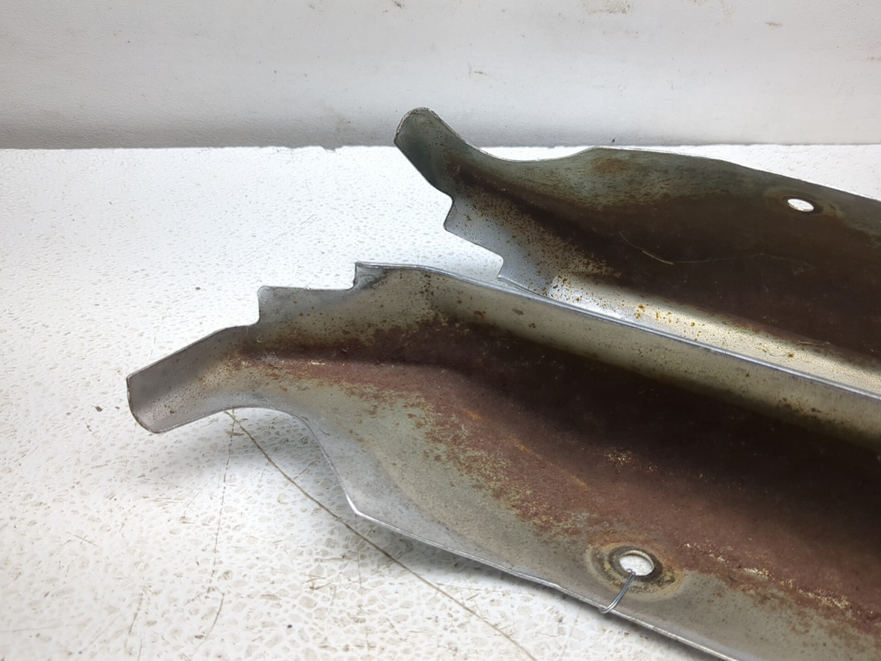 98-04 Kawasaki VN1500 Vulcan Nomad Left Right Rear Fender Strut