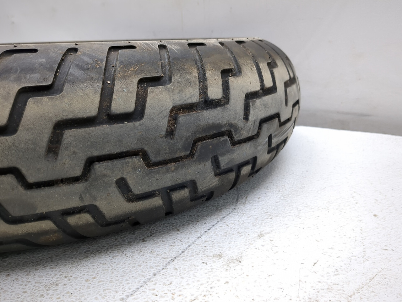 Front Tire Dunlop D404F 150/80-16 41009-1296 - Sun Coast Cycle