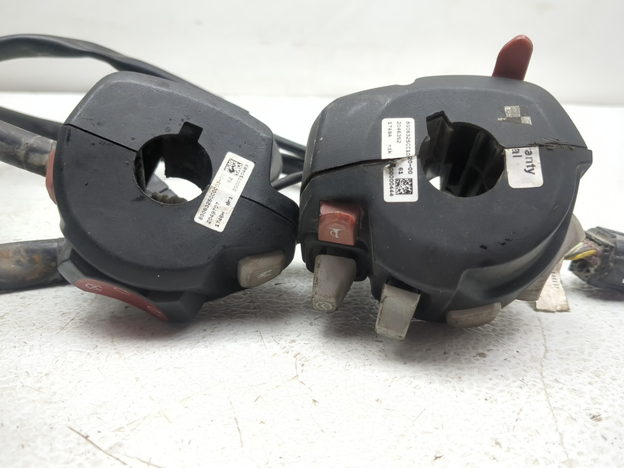 17-19 Triumph Tiger 800 XCX Front Left & Right Handlebar Switch