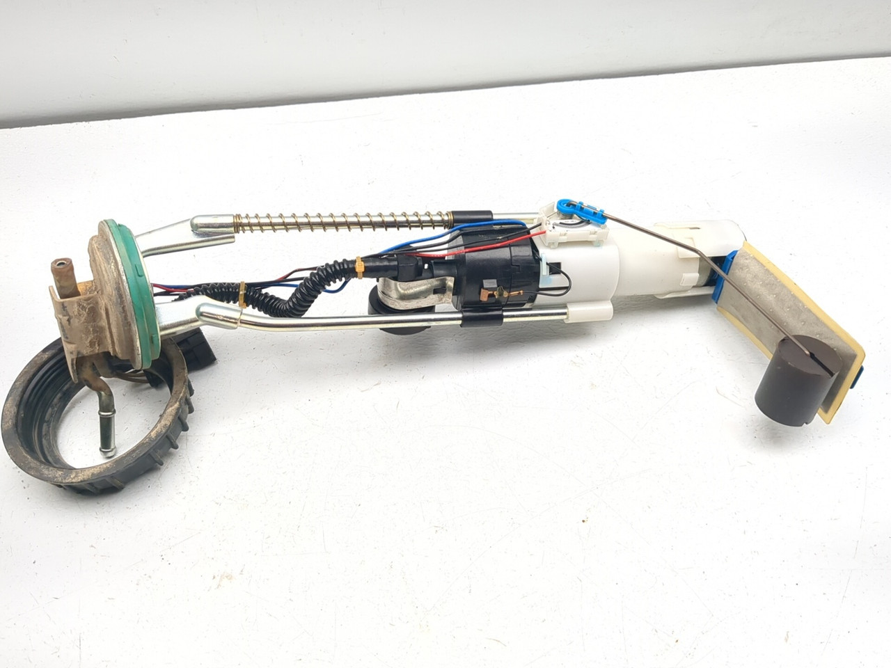 12-22 Can-Am Outlander XMR 1000R Fuel Pump Assembly 709000758