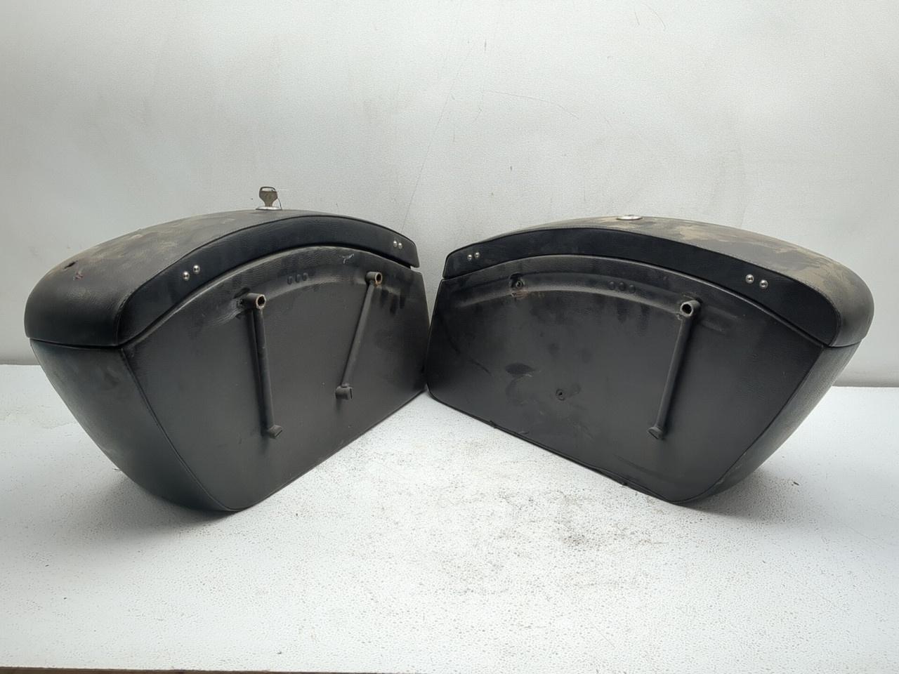 07-17 Yamaha V Star XVS1300 CT Rear Left Right Viking Saddlebags