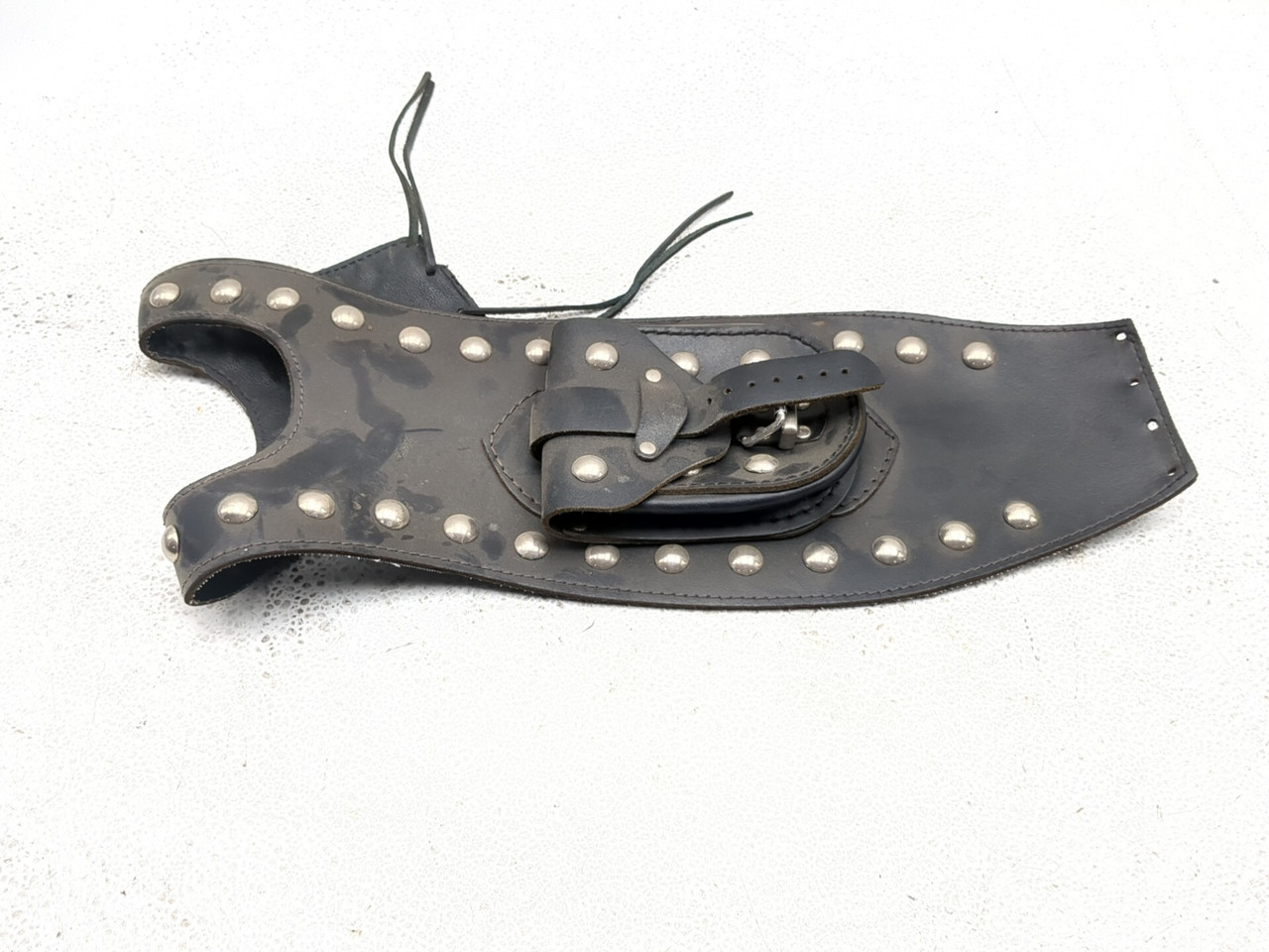 YAMAHA (XVS1300)タンク部分 07-17 Yamaha V Star XVS1300 CT Front Mustang Studded Tank Bib