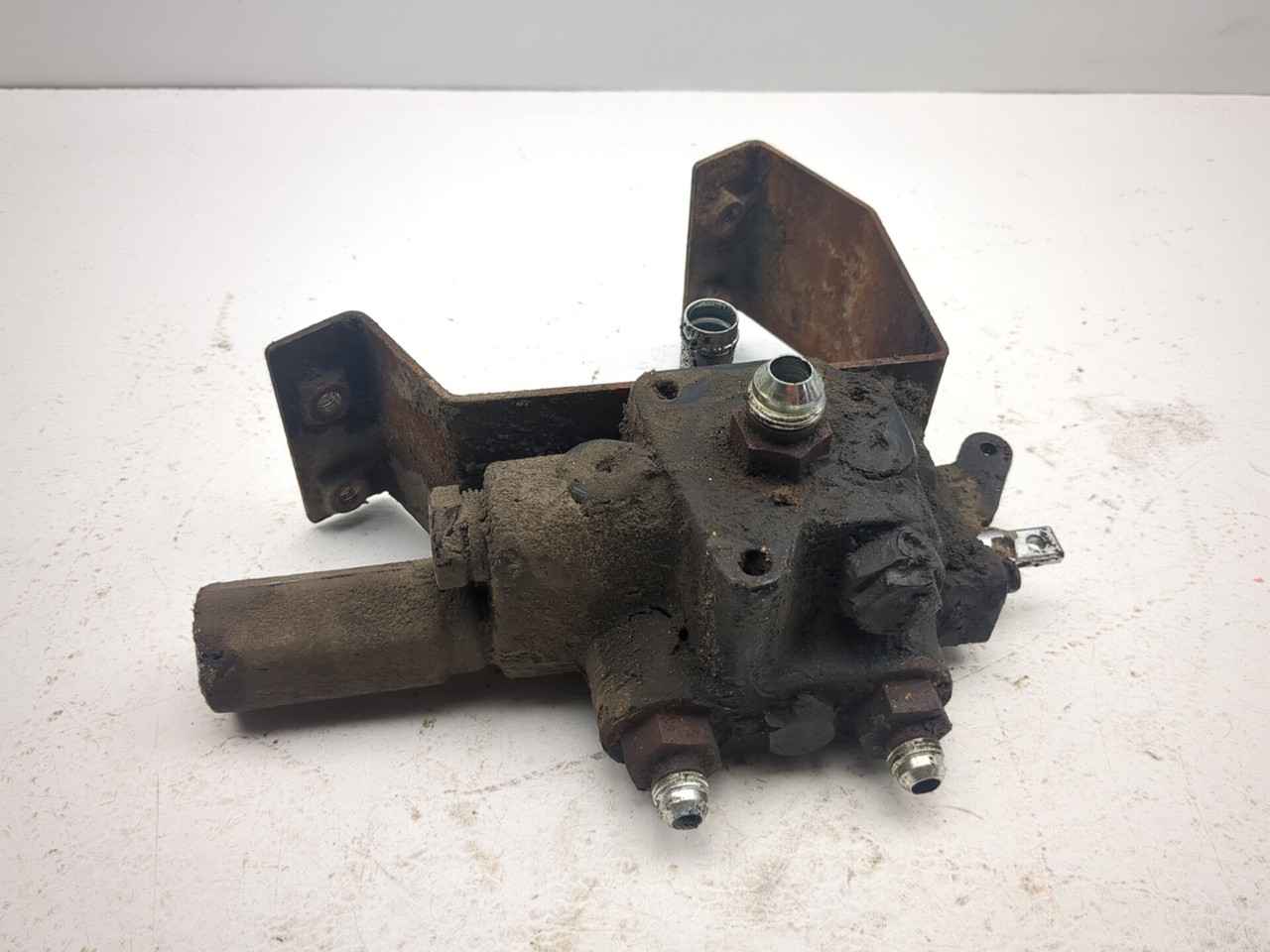 Summer　SALE　③ 07-13 Kubota RTV 1100 Hydraulic Control Valve K7591-11133 - Sun